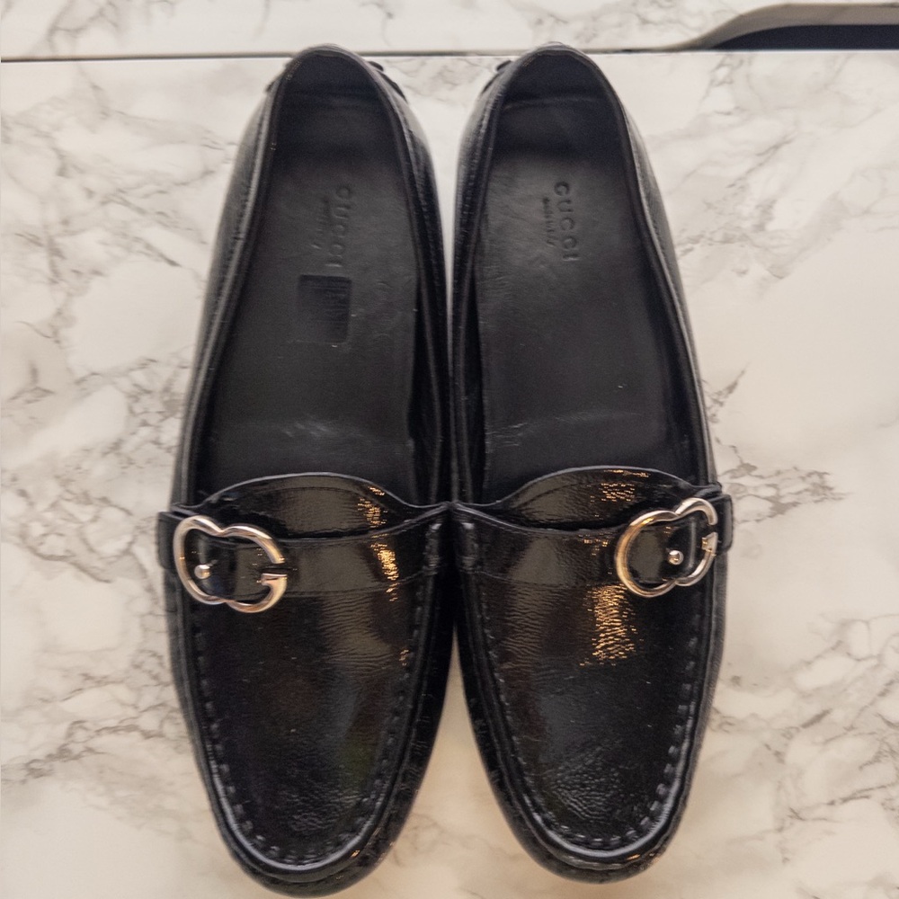 Like New Gucci Sachelin Black Patent Leather Interlocking Silver Tone GG Driving